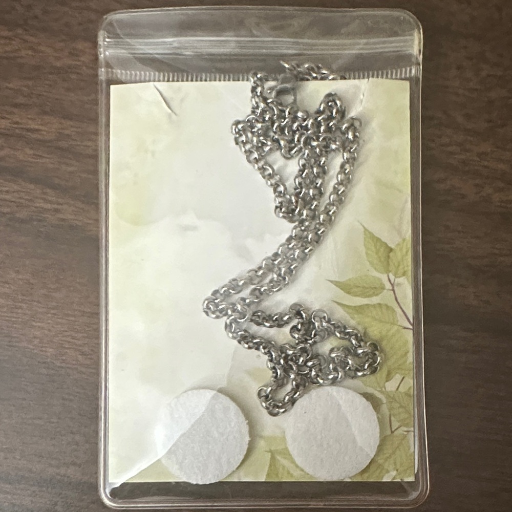 Instant Essentials Silver Diffuser Necklace - image 2